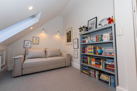 Photo of property in 103 Hackthorne Road, Cashmere, Christchurch, 8022