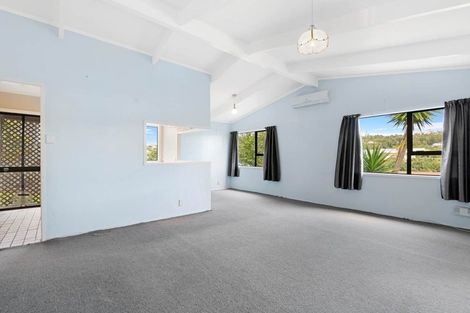 Photo of property in 626 Whangaparaoa Road, Stanmore Bay, Whangaparaoa, 0932