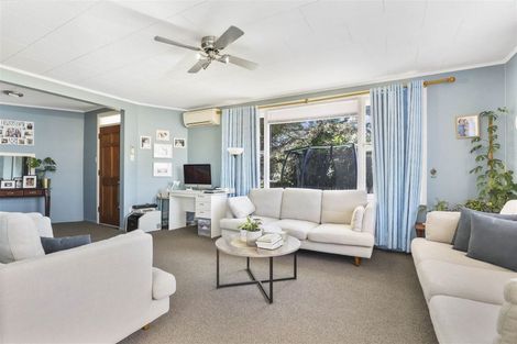 Photo of property in 2 Mabian Crescent, Deanwell, Hamilton, 3206