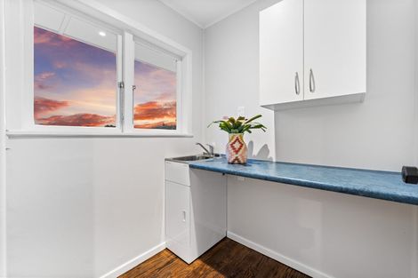 Photo of property in 106 Flanshaw Road, Te Atatu South, Auckland, 0610