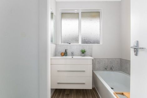 Photo of property in 9 The Bollard, Whitby, Porirua, 5024