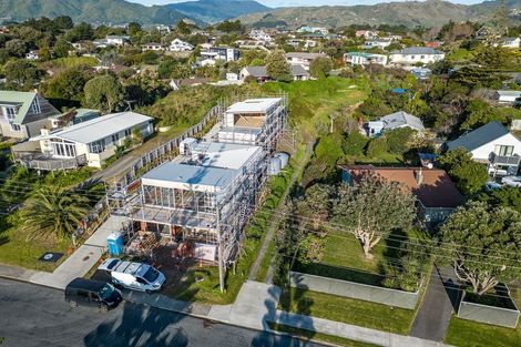 Photo of property in 20a Queens Road, Waikanae Beach, Waikanae, 5036