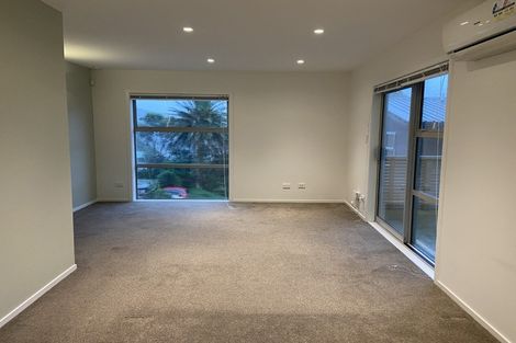 Photo of property in 5/61 Black Rock Road, Newlands, Wellington, 6037