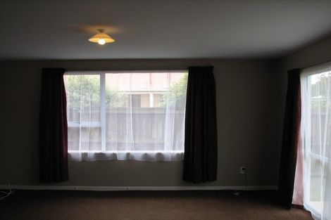 Photo of property in 8c Kruse Place, Redwood, Christchurch, 8051