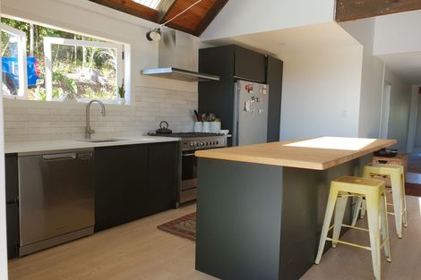 Photo of property in 62 Caton Road, Waitakere, Henderson, 0782