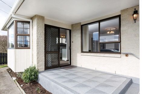 Photo of property in 38 Gilbert Street, New Plymouth, 4310