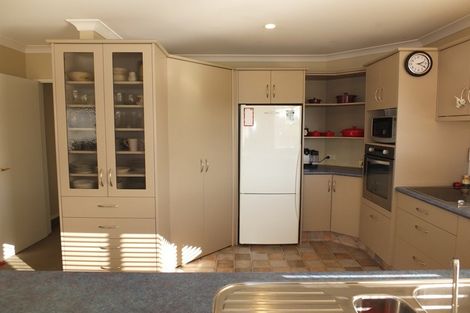 Photo of property in 6 Teppett Place, Foxton Beach, Foxton, 4815