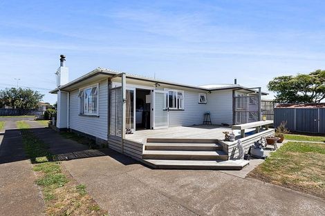 Photo of property in 8 Pacey Avenue, Hawera, 4610