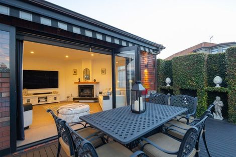 Photo of property in 31 Balmoral Drive, Terrace End, Palmerston North, 4410