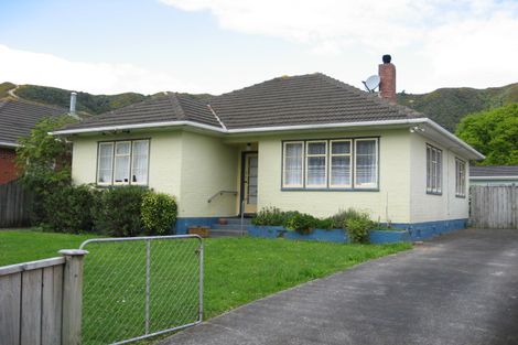 Photo of property in 7 Freyberg Street, Waterloo, Lower Hutt, 5011
