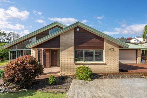 Photo of property in 43 Unsworth Drive, Unsworth Heights, Auckland, 0632