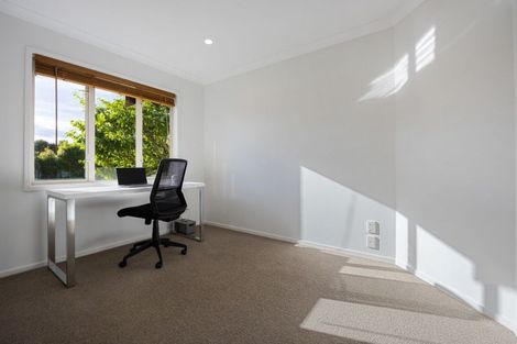 Photo of property in 51 Saint James Drive, Huntington, Hamilton, 3210