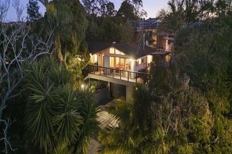 Photo of property in 35 Kurnell Drive, Botany Downs, Auckland, 2010