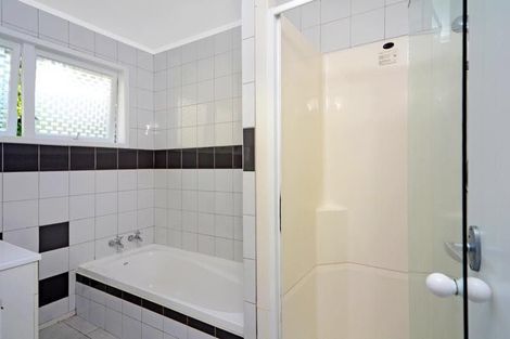 Photo of property in 43 Richards Avenue, Forrest Hill, Auckland, 0620