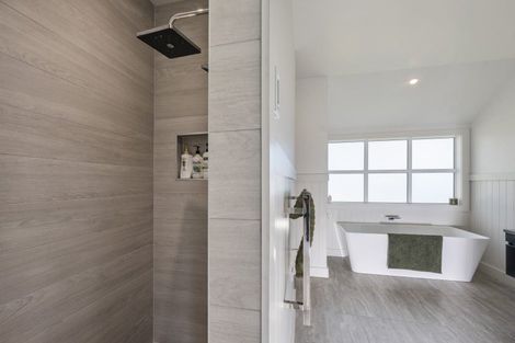 Photo of property in 4 Harrier Lane, Kinloch, Taupo, 3377