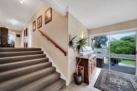 Photo of property in 17 Dives Avenue, Hawera, 4610