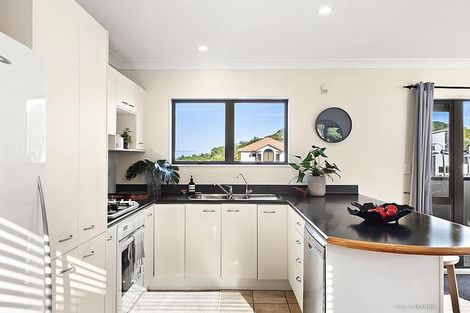 Photo of property in 8a Birkhall Grove, Strathmore Park, Wellington, 6022