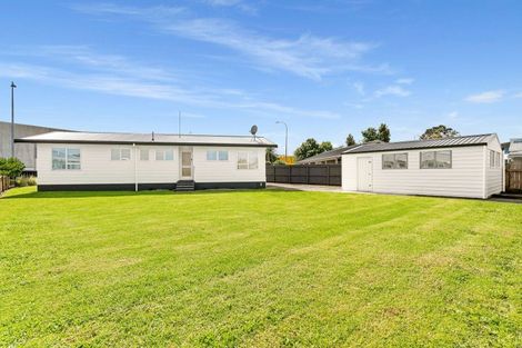 Photo of property in 16 Girven Road, Mount Maunganui, 3116