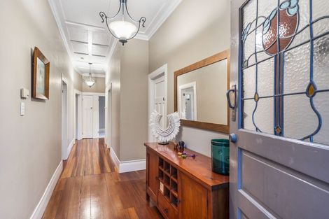 Photo of property in 13a Rodney Road, Northcote Point, Auckland, 0627