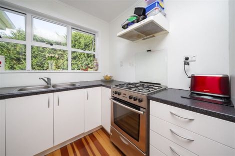 Photo of property in 9 Fyson Place, Hawera, 4610