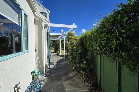 Photo of property in 8 Montague Way, Taradale, Napier, 4112