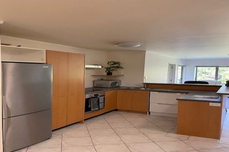 Photo of property in The Haven, 9/120 Beach Haven Road, Beach Haven, Auckland, 0626