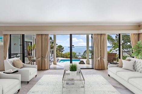 Photo of property in 220 Sandspit Road, Shelly Park, Auckland, 2014