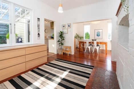 Photo of property in 25 Beach Road, Paekakariki, 5034