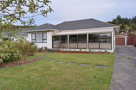 Photo of property in 13 Wainuiomata Road, Wainuiomata, Lower Hutt, 5014