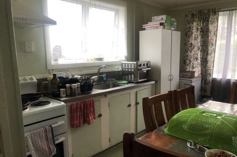 Photo of property in 1 Caen Road, Panmure, Auckland, 1072