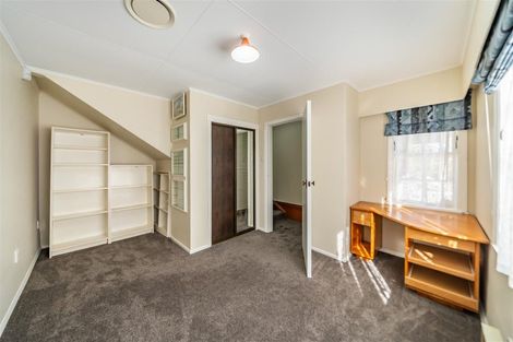 Photo of property in 24 Cypress Drive, Maungaraki, Lower Hutt, 5010