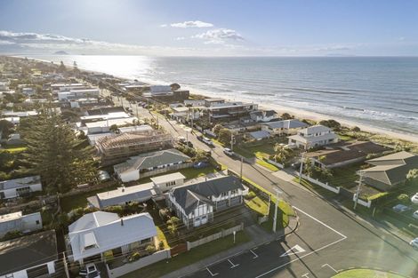 Photo of property in 70 Karewa Parade, Papamoa Beach, Papamoa, 3118