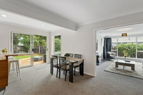 Photo of property in 33 Fenhall Street, Russley, Christchurch, 8042