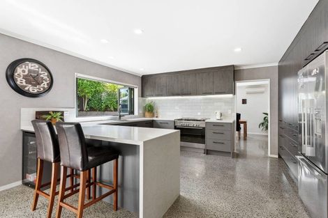 Photo of property in 27 Santa Ana Drive, Dannemora, Auckland, 2016