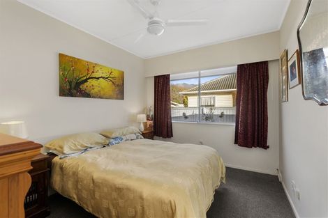 Photo of property in 8 Matthews Road, Wainuiomata, Lower Hutt, 5014