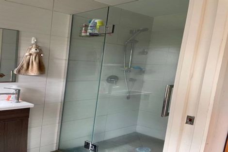 Photo of property in 4 Seaton Road, Murrays Bay, Auckland, 0630