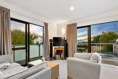 Photo of property in 1/67 Seaview Road, Castor Bay, Auckland, 0620