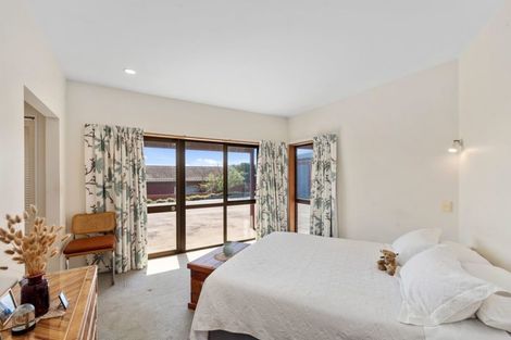 Photo of property in 115 Tutere Street, Waikanae Beach, Waikanae, 5036