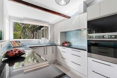 Photo of property in 13 Tyrian Close, Half Moon Bay, Auckland, 2012