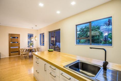 Photo of property in 53 Cluny Road, Plimmerton, Porirua, 5026