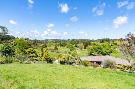 Photo of property in 103 Awa Road, Kumeu, 0891
