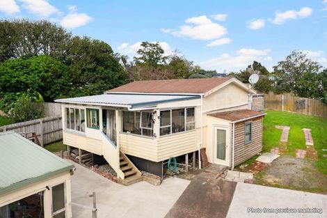 Photo of property in 4 Brian Crescent, Stanmore Bay, Whangaparaoa, 0932