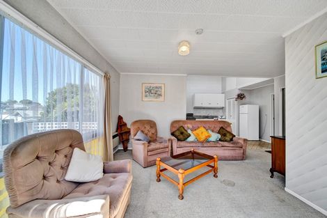 Photo of property in 4a Brierley Place, Marfell, New Plymouth, 4310