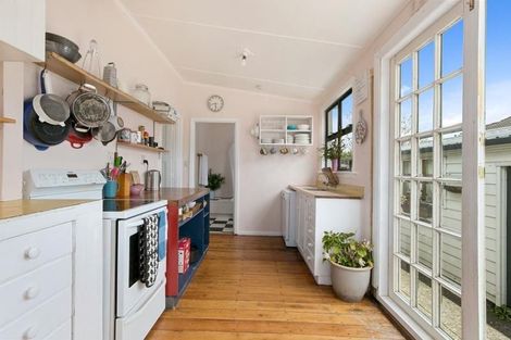 Photo of property in 61 York Street, Moera, Lower Hutt, 5010