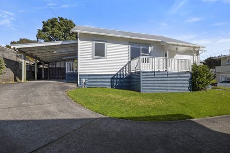 Photo of property in 14 Calvert Road, Moturoa, New Plymouth, 4310