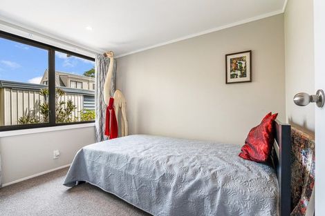 Photo of property in 143 West Harbour Drive, West Harbour, Auckland, 0618