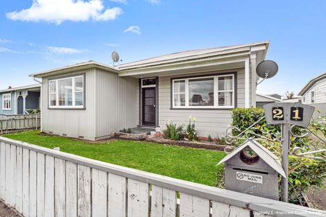 Photo of property in 21 Edgeware Road, Palmerston North, 4410