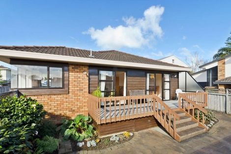 Photo of property in 1/22 Woodbridge Lane, Milford, Auckland, 0620