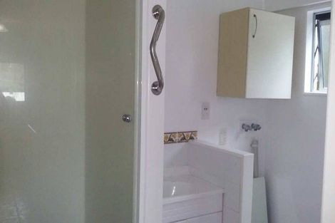 Photo of property in 5 Markham Place, Bucklands Beach, Auckland, 2012