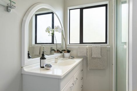 Photo of property in 51 Lagoon Place, Poike, Tauranga, 3112